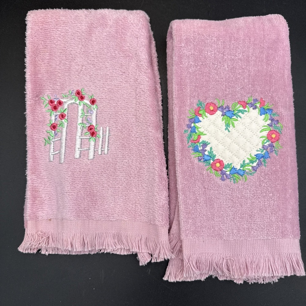 VTG Saturday Knight /Cottage Granny Core Hand Towel 2 Pink